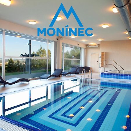 Hotel Moninec Sedlec-Prcice Kültér fotó